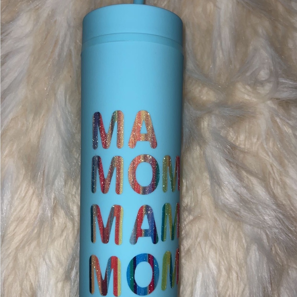 Cold beverage tumbler